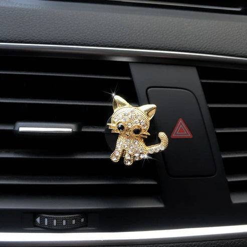 Retro Cute Kitten Car Ornament – Dashboard Cat Figurine Accessory for Interior Decoration & Gift | Kawaii Style Car Decor (UAE Edition)