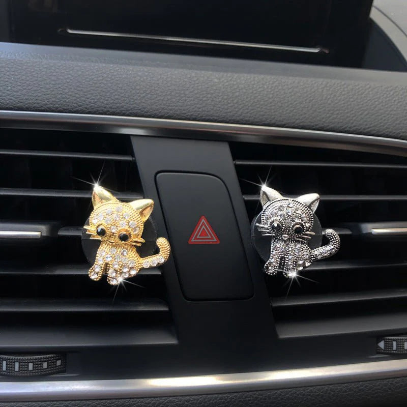 Retro Cute Kitten Car Ornament – Dashboard Cat Figurine Accessory for Interior Decoration & Gift | Kawaii Style Car Decor (UAE Edition)